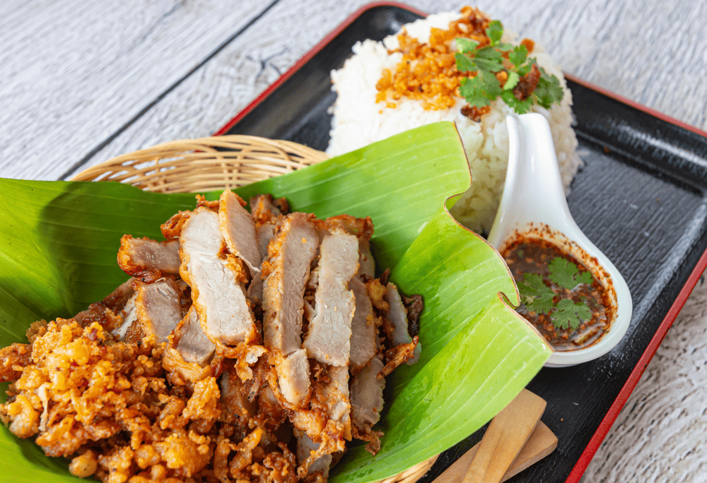 The popularity of savory xoi lies in its balance of chewy rice and umami-packed toppings (Source: Pexels)